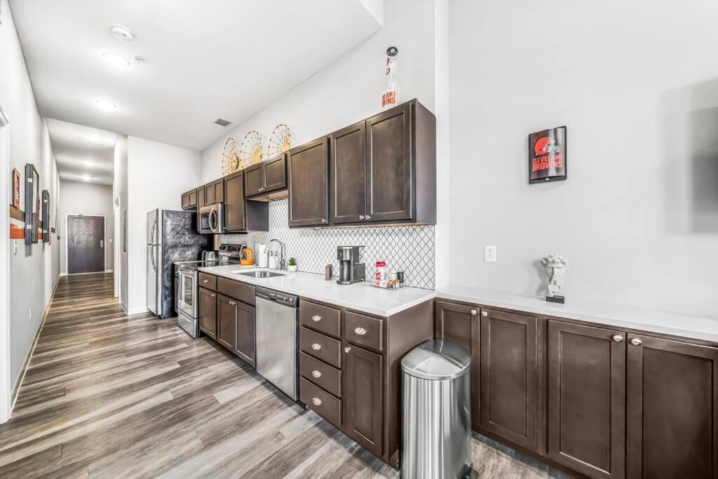 Ferienwohnung Heart Of Dt With Corner View And With Free Pool & Steam 307 Cleveland Exterior foto