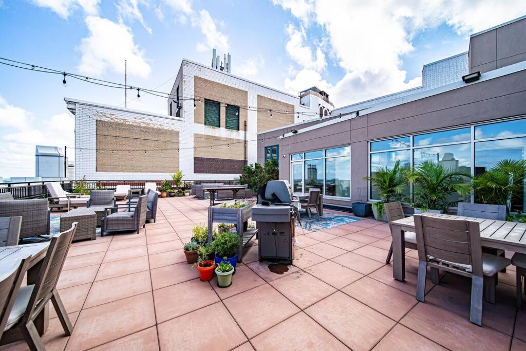 Ferienwohnung Heart Of Dt With Corner View And With Free Pool & Steam 307 Cleveland Exterior foto